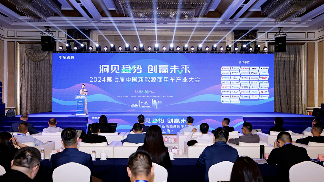 實力見證 | 宇通重卡現身蓉城，三獎加冕實力引領