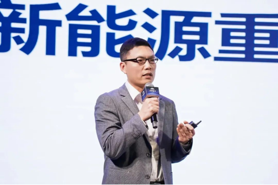 實力見證 | 多款新品首發，宇通重卡春季新品發布會隆重舉行