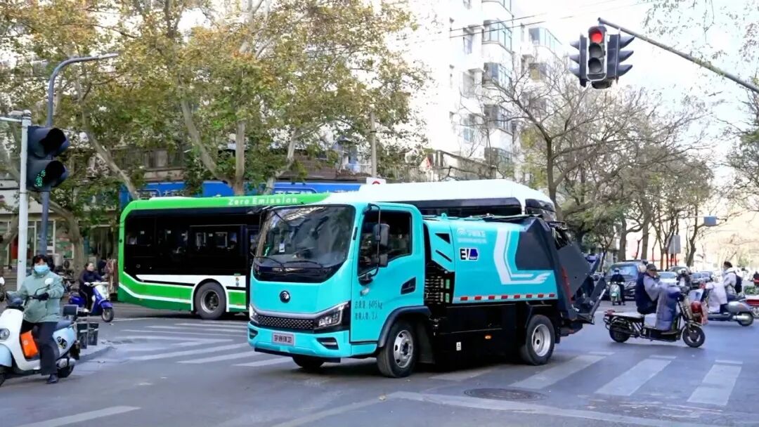 破解地庫收運“最后一站”,宇通環(huán)衛(wèi)持續(xù)拓展多場景清運邊界 圖片