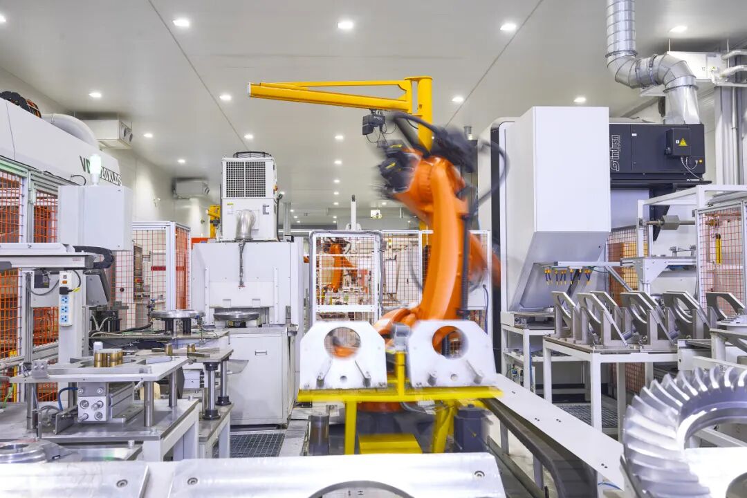 以智造致匠心!“小宇”領(lǐng)銜,宇通服務(wù)第三屆全國(guó)技能大賽 以智造致匠心!“小宇”領(lǐng)銜,宇通服務(wù)第三屆全國(guó)技能大賽