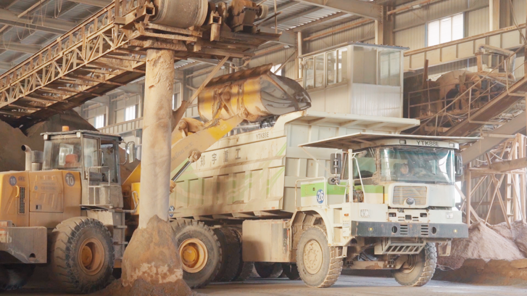 老友記 | 信任,是宇通礦卡與老友們共同書寫的傳奇 老友記 | 信任,是宇通礦卡與老友們共同書寫的傳奇