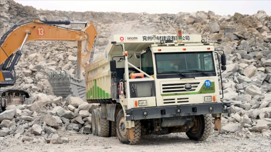 科幻已成現(xiàn)實(shí)!宏河百利鳧山礦的智慧運(yùn)營(yíng)之道 圖片