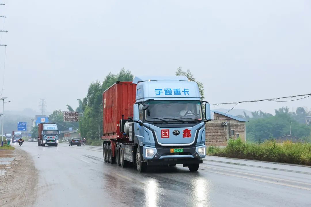 單趟多賺1000塊！宇通重卡為賀州鑫美運(yùn)輸插上增收的翅膀！