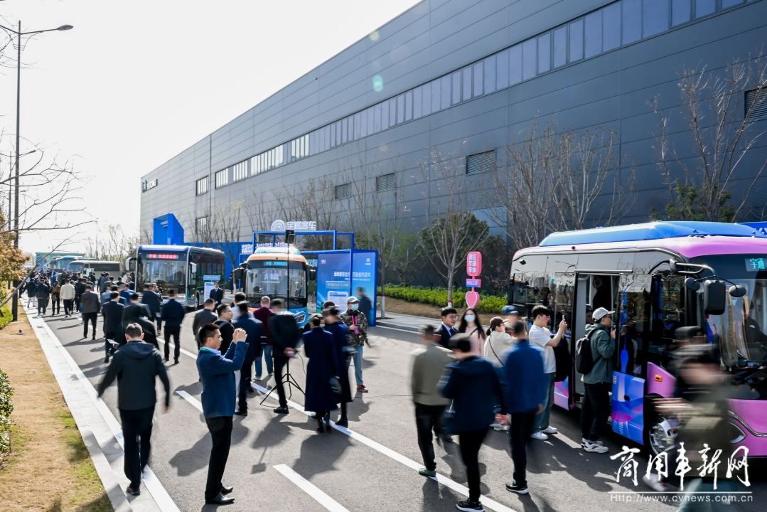 以技術(shù)創(chuàng)新打造長遠競爭力，宇通新能源商用車全系新品發(fā)布會舉行