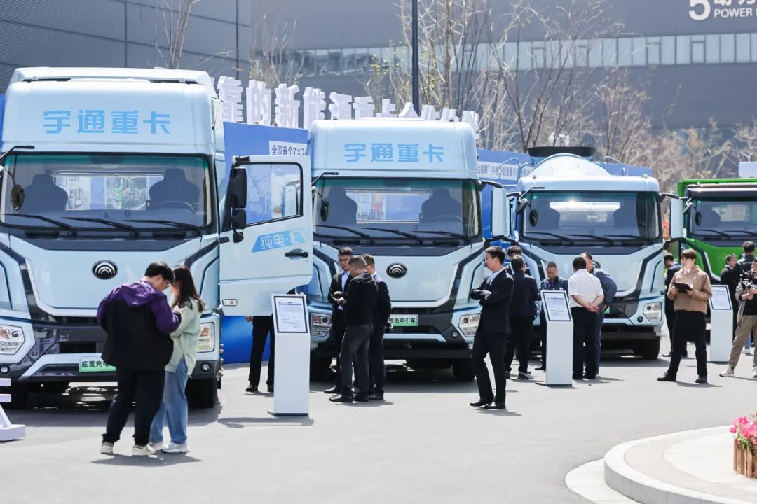 12款新品重磅發布！宇通向“新”而行繪藍圖