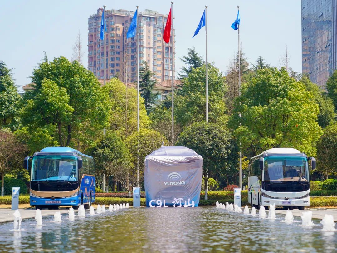 旅游天團(tuán)共聚,國風(fēng)新車首發(fā),2024山河萬里行貴州起航! 圖片