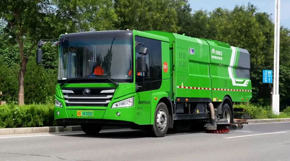 破解季節難題!這款四季洗掃車成了石家莊環衛“減負利器”! 圖片