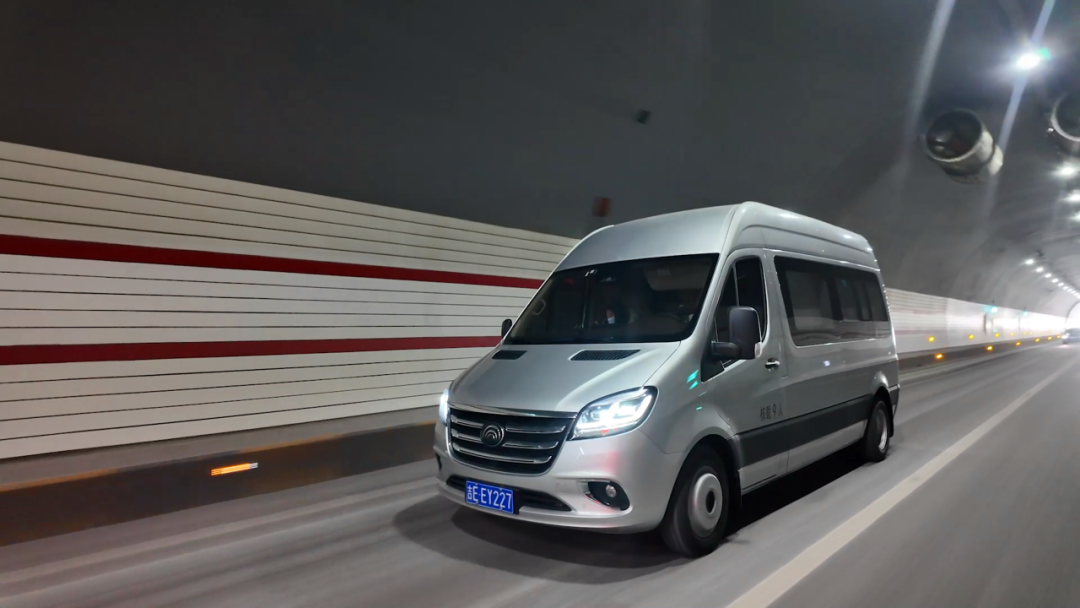 定制客運新模式!宇通天駿“燃擎”北國冰城 定制客運新模式!宇通天駿“燃擎”北國冰城