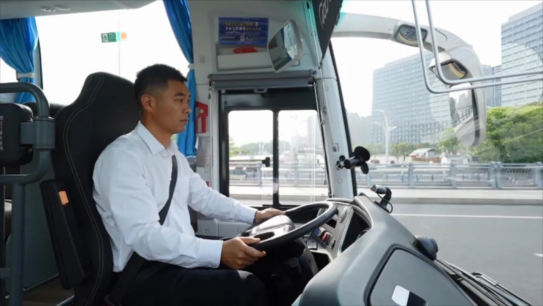 電動化+高端化!宇通助力蘇汽旅游集團高質量發展 電動化+高端化!宇通助力蘇汽旅游集團高質量發展