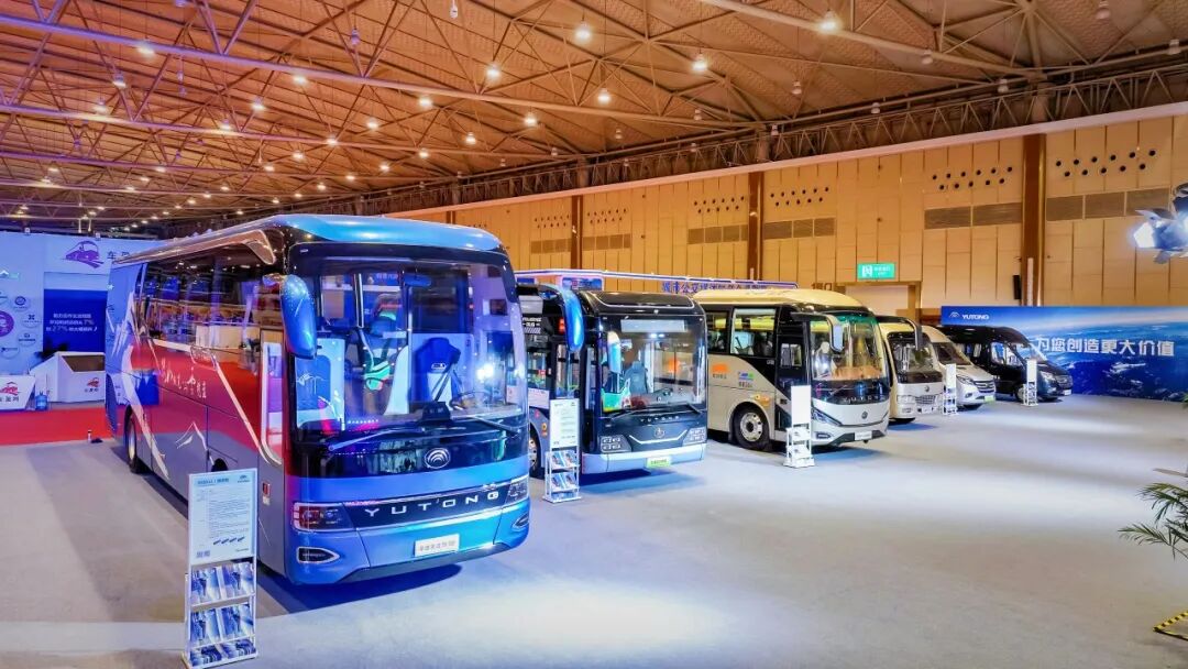 推動行業高質量發展!宇通客車、卡車聯袂亮相2025中國道協年會 圖片