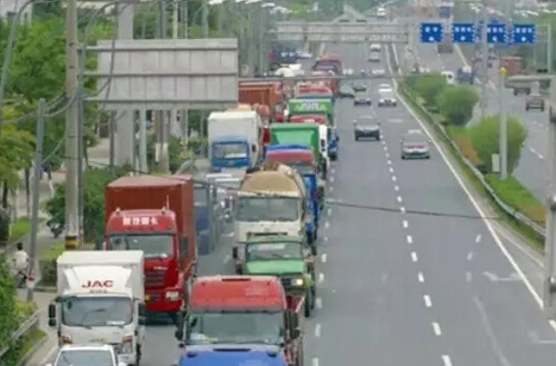 上海加強治超管理 預(yù)防貨運車輛交通事故